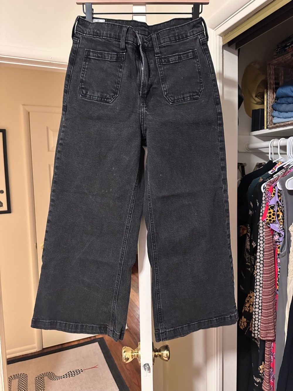 GAP Black Cropped Wide-Leg Jeans